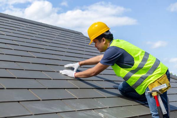 Why Professional Roofing Contractors in Edmond Are Key to a Long-Lasting Roof